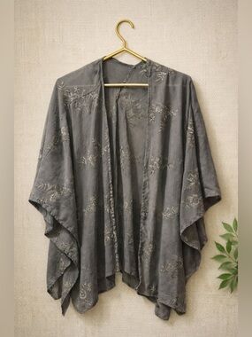 Maurices Sheer Floral Embroidered Kimono Cardigan S/M